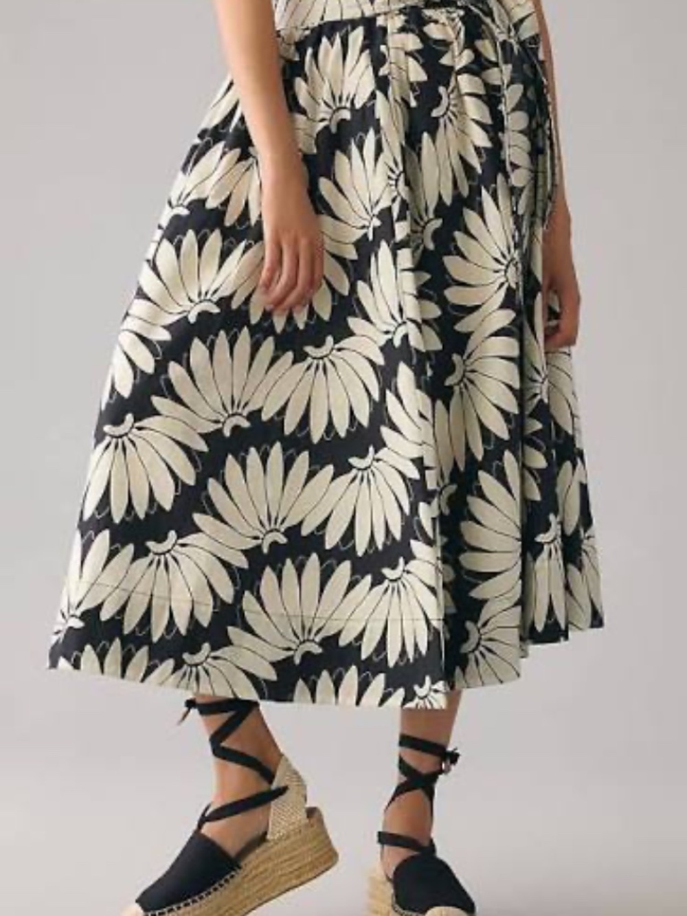 Farm Rio Small Copacabana Midi Skirt with side ties - Picture 3 of 5